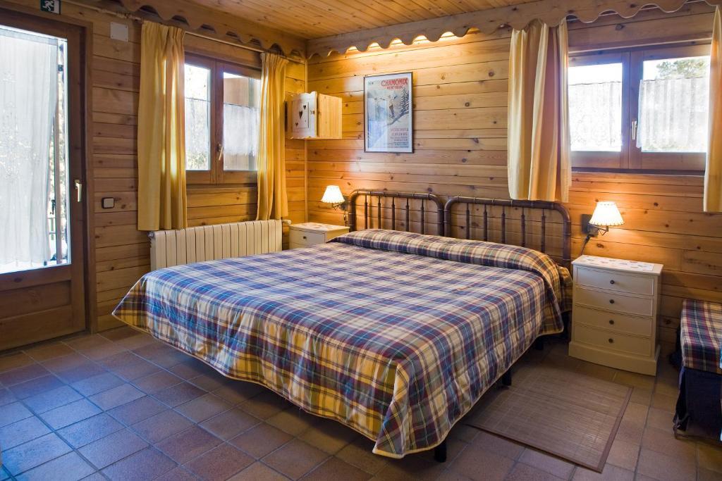 Niu Dels Falcons Bed & Breakfast La Molina  Room photo